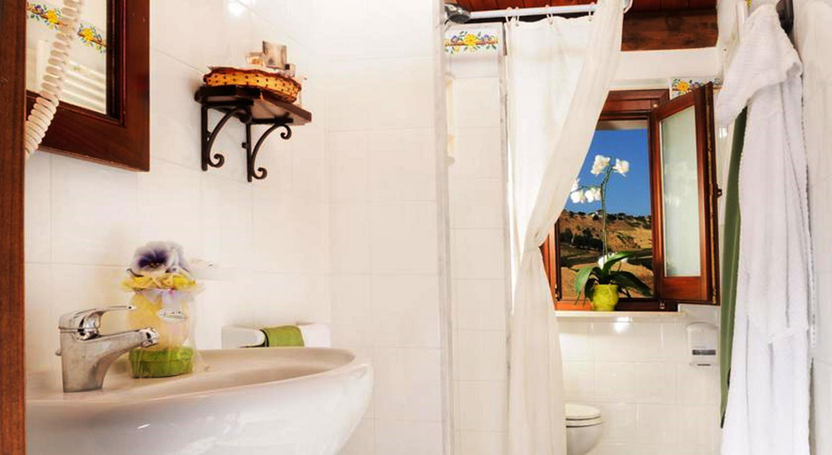 Bathroom 5, Villa Dafne, Palermo