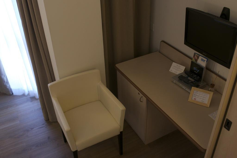 Bedroom 4, Hotel Alcide, Siena