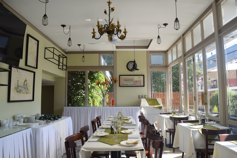 Food & Drinks 5, VO Express Hotel Barrio italia, Santiago