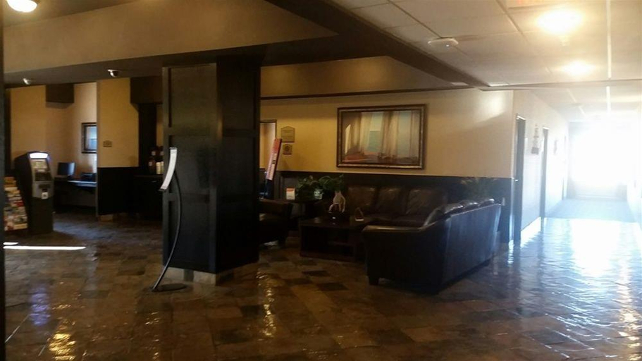 Public Area 3, Prairie Moon Inn Sylvan Lake, Division No. 8