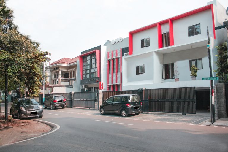 Exterior & Views 2, OYO 148 Cempaka Place Homestay, Central Jakarta