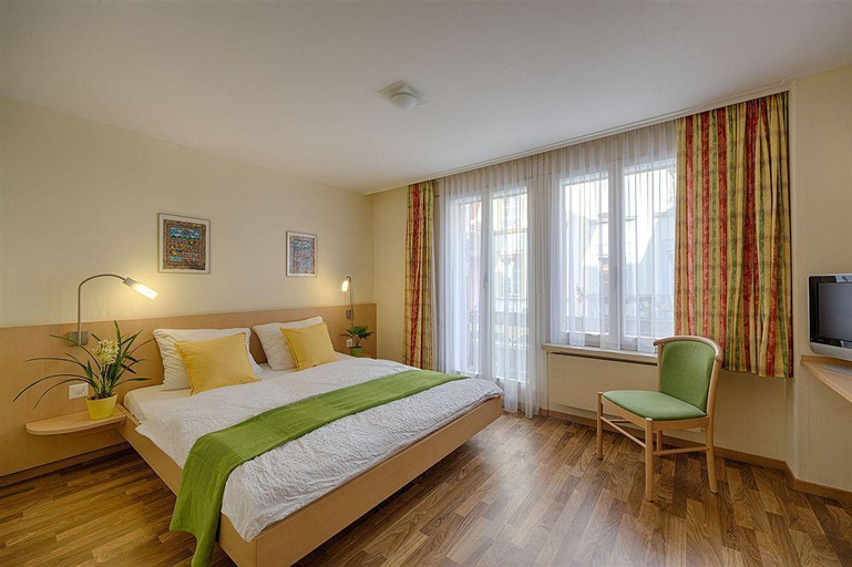 Bedroom 3, Hotel Blume, Interlaken