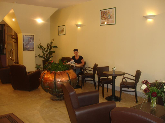 Public Area 2, Brit Hotel Suisse et Bordeaux - Centre Gare, Isère