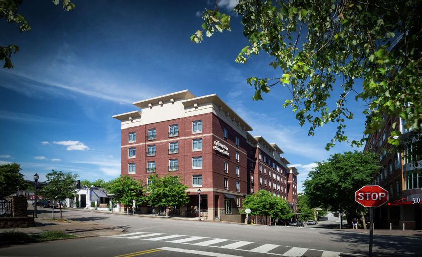 Hampton Inn & Suites Raleigh Downtown, Wake