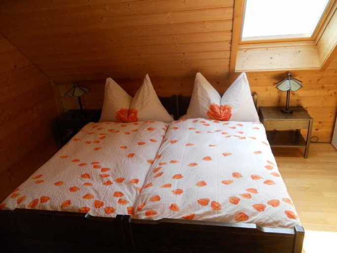 Bedroom 2, Hotel Sterne, Interlaken