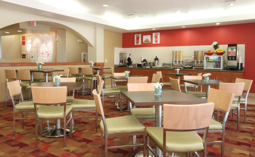 Food & Drinks, TownePlace Suites Lubbock, Lubbock