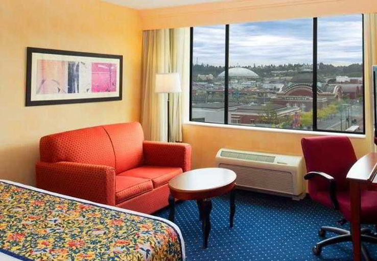 Public Area 2, Courtyard by Marriott Tacoma Downtown, Pierce
