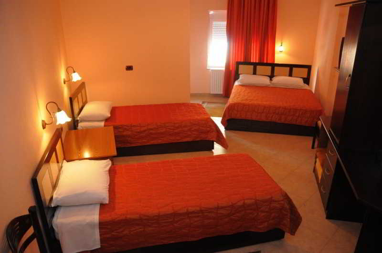 Bedroom 3, Hotel George, Korçës
