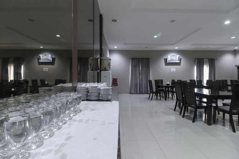 RedDoorz Plus Syariah @ Jalan Sriwijaya Medan, Medan