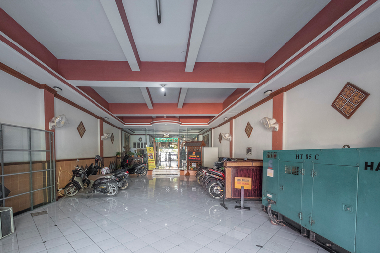 Public Area 1, OYO 1090 Hotel Anging Mammiri Makassar, Makassar