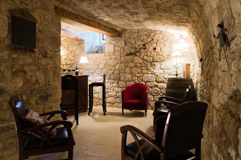 Public Area 4, La Chartreuse du Bignac, Dordogne