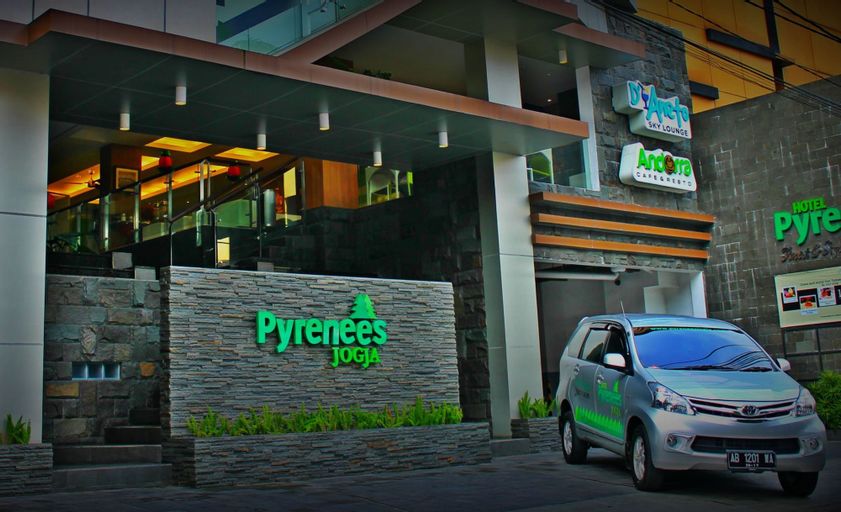 Hotel Pyrenees Jogja, Yogyakarta