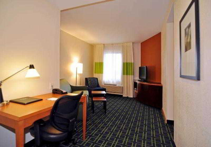 Bedroom 3, Fairfield Inn & Suites Tehachapi, Kern