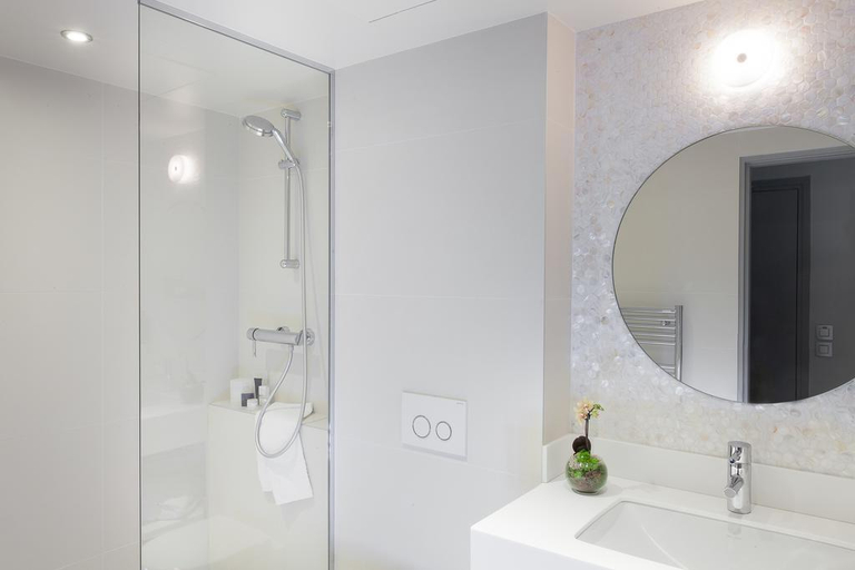 Bathroom 4, Hotel Parc Saint Severin, Paris