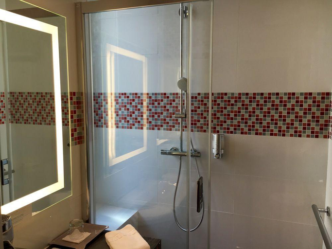 Bathroom 4, 3H Paris Marais Hôtel, Paris