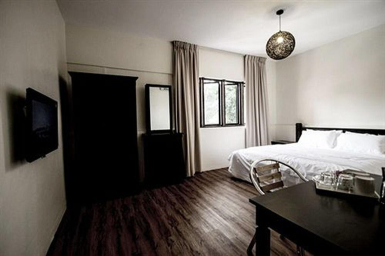Bedroom 2, 8 Boutique By The Sea Hotel, Penang Island