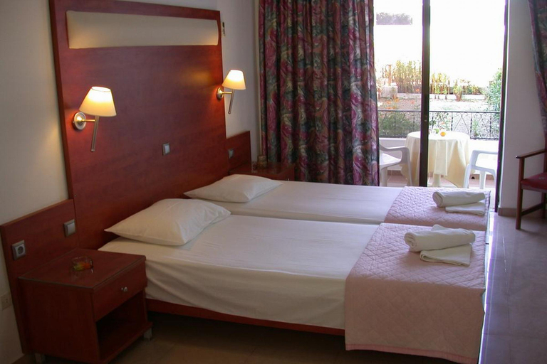 Bedroom 5, Yianna Studios, South Aegean