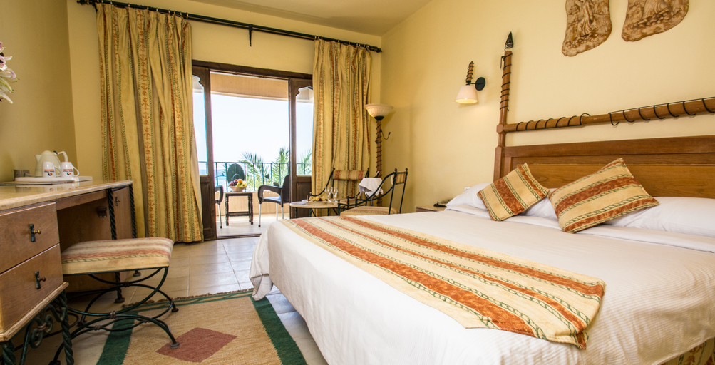 Bedroom 3, Sunny Days El Palacio Resort & Spa - All inclusive, Al-Ghurdaqah