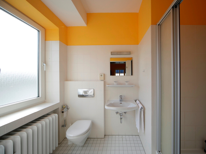 Bathroom 5, Bed'nBudget Expo-Hostel Dorms, Region Hannover