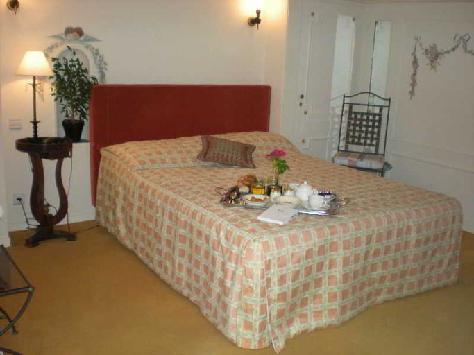Bedroom 3, Hotel Ricordeau, Sarthe