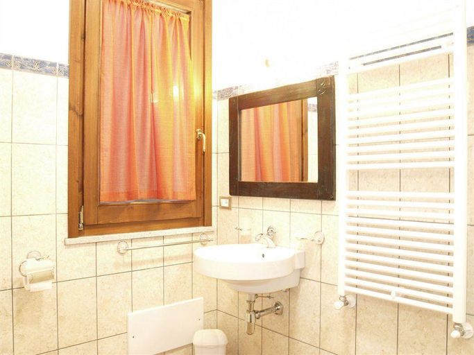 Bathroom 4, Residenza Locci - Rooms & Apartments, Cagliari
