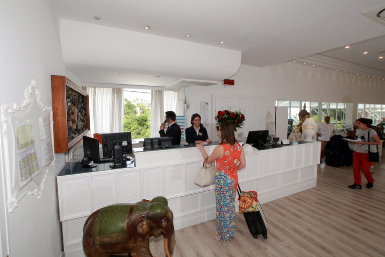 Public Area 4, Hotel Oriente, Napoli