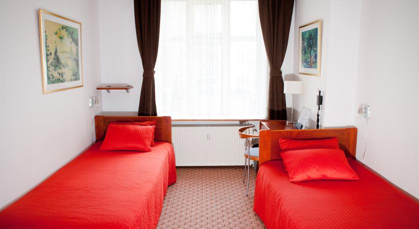 Bedroom 4, Saga Hotel, Copenhagen