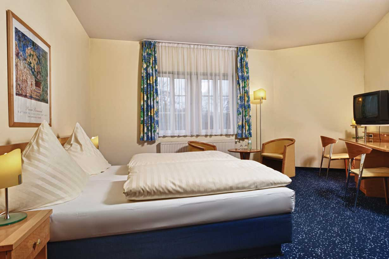 Bedroom 2, Hotel Schloss Schweinsburg, Zwickau