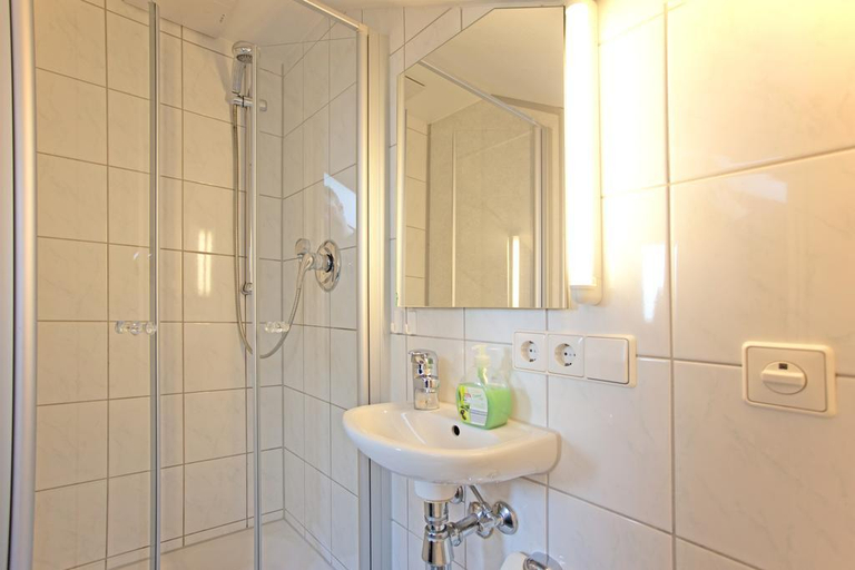 Bathroom 4, Hotel Landgasthof Ratz, Ortenaukreis