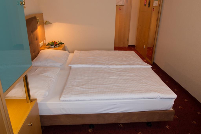 Bedroom 3, Ringberg Hotel, Suhl
