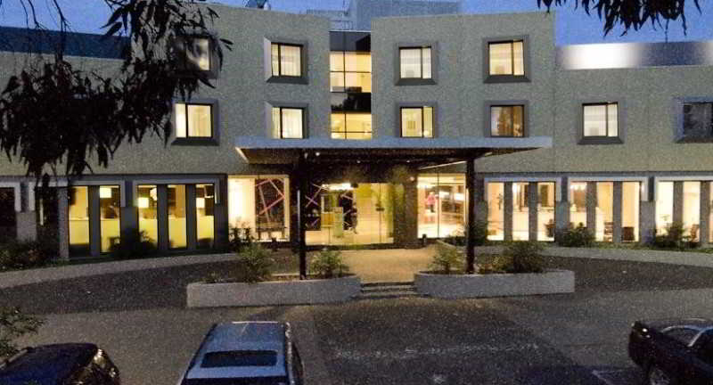 Exterior & Views 2, Golden Pebble Hotel, Knox - North-West