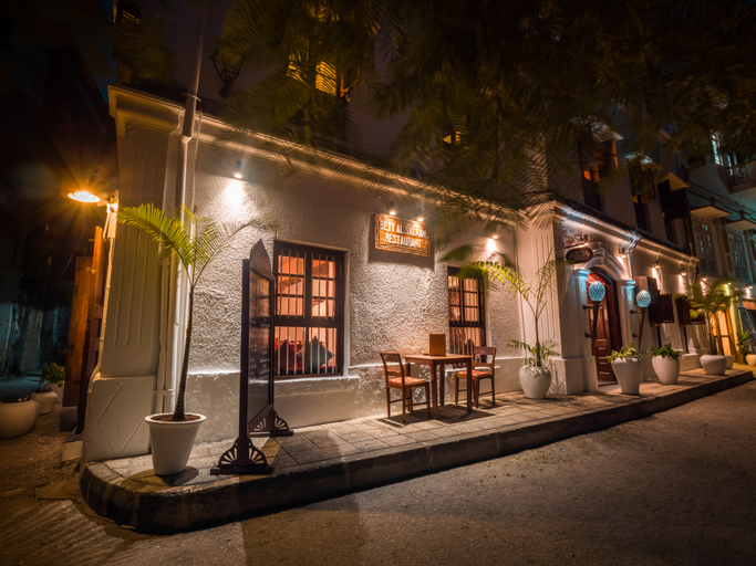 Public Area 5, Beyt al Salaam, Mjini