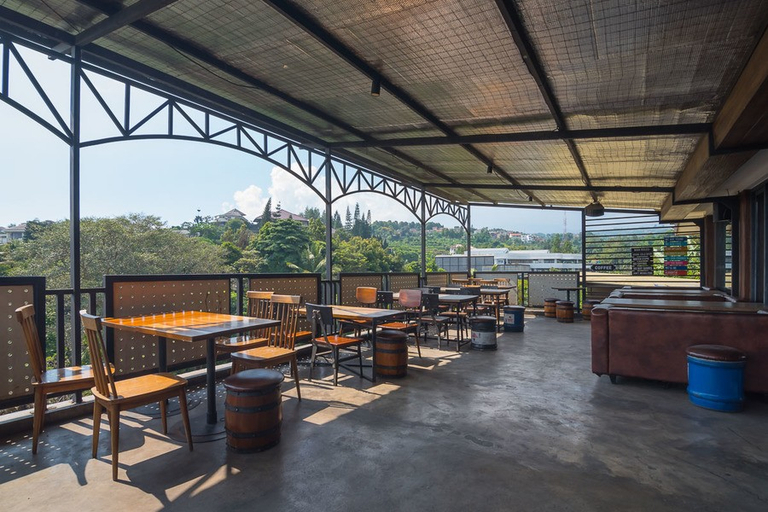 Food & Drinks, RedDoorz Plus near Kampung Gajah 3, Bandung