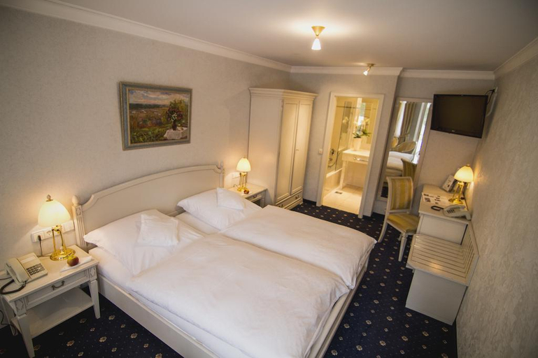 Bedroom 3, Woertz Schlosschen Zur Weinsteige, Stuttgart