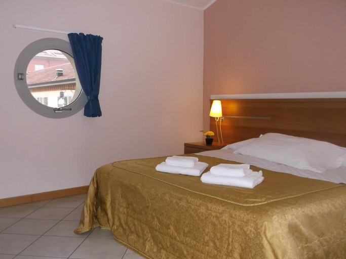 Bedroom 4, Albergo Meuble Abatjour, Mantua