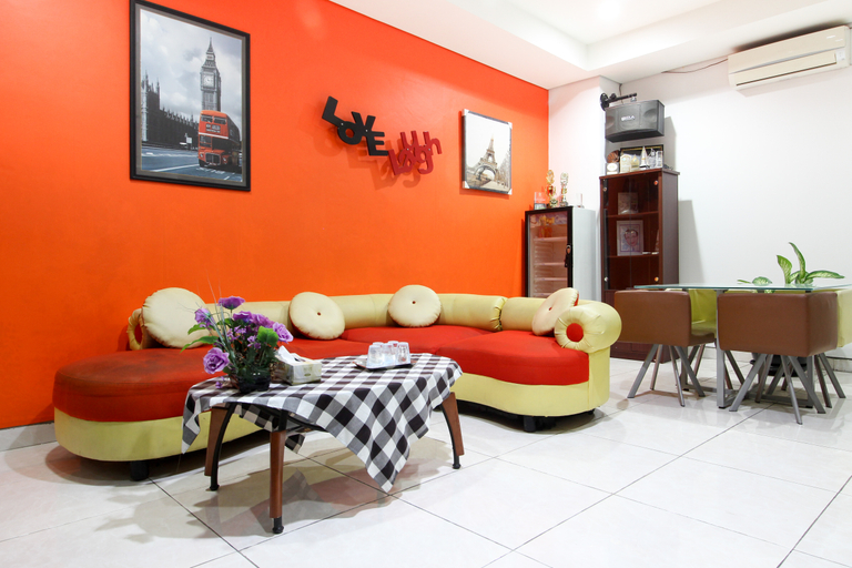 Public Area 2, RedDoorz Plus @ Affandi Gejayan, Sleman