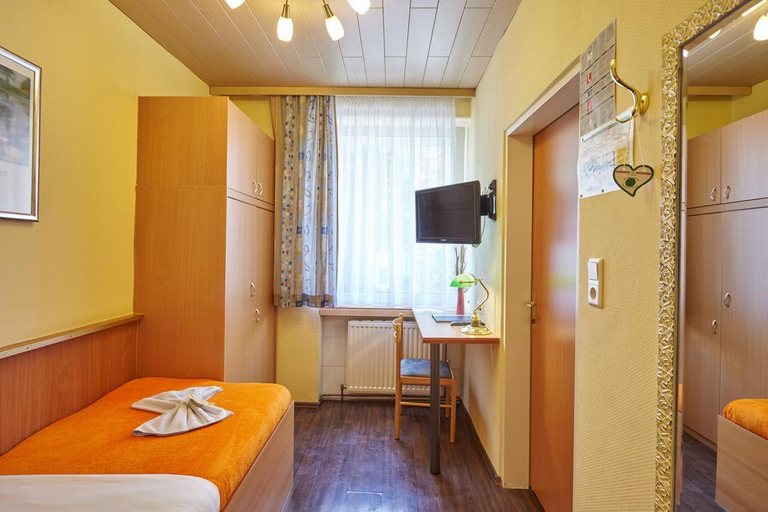 Bedroom 3, Urban Jungle Apartments , Wien