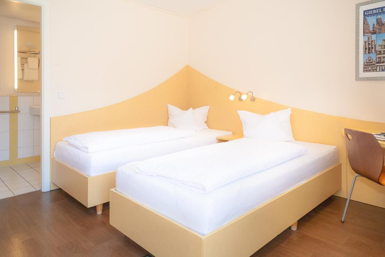 Bedroom 4, Comfort Hotel Luneburg, Lüneburg