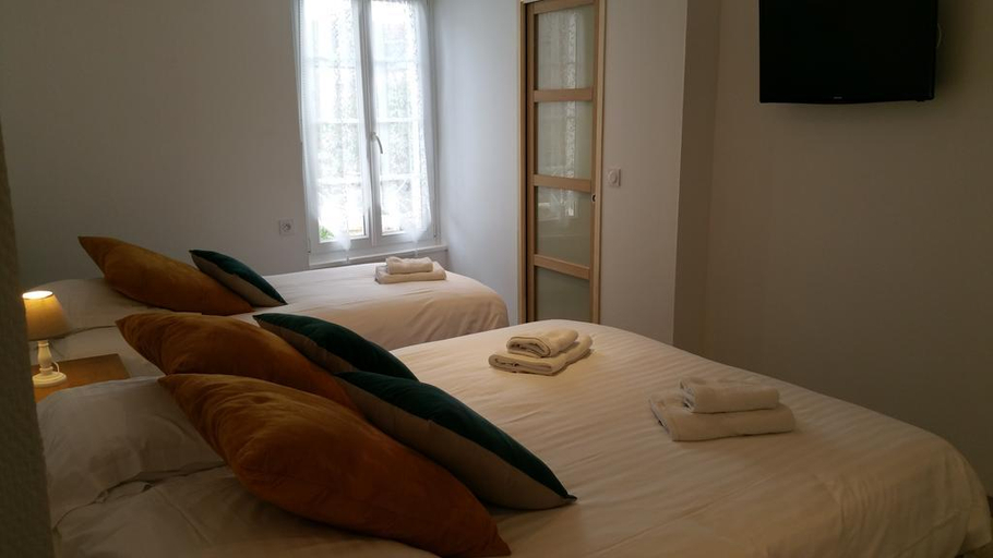 Bedroom 3, Hotel Restaurant Le Mulberry Arromanches, Calvados