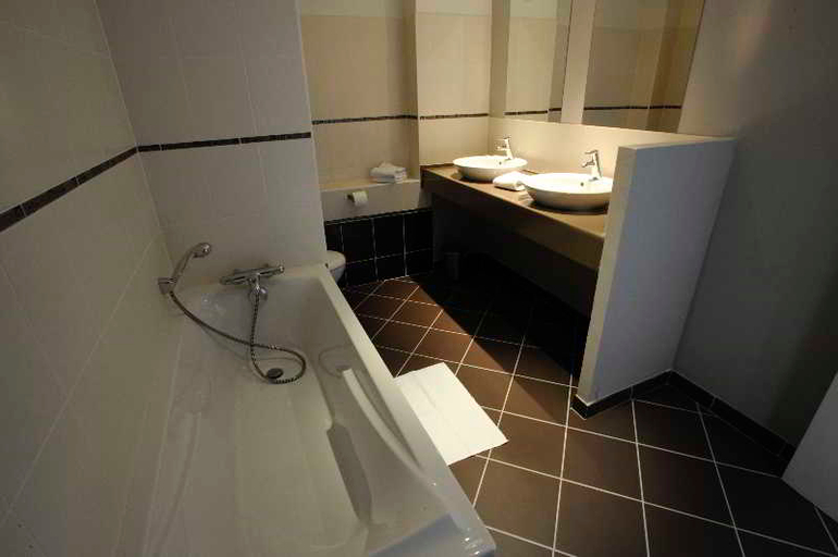 Bathroom 4, La Ferme des Mares, Manche