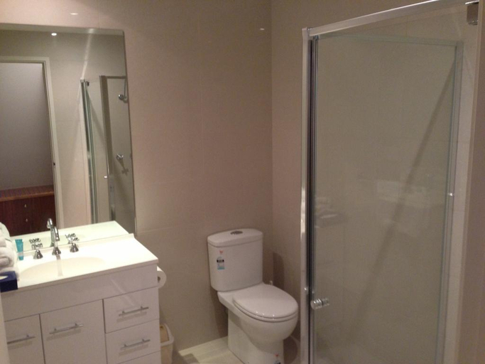 Bathroom 4, Footscray Motor Inn And Serviced Apartments, Melbourne