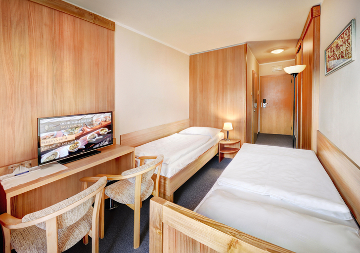 Bedroom 3, Hotel Fis, Poprad