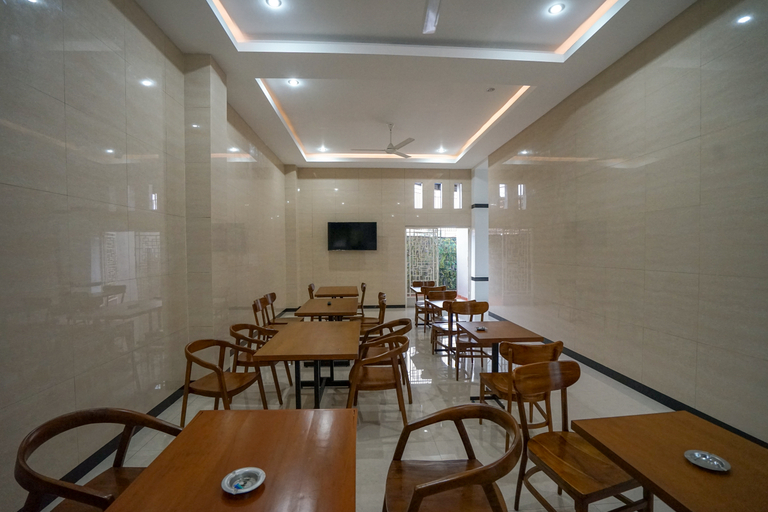 Food & Drinks 5, Express Inn, Palembang