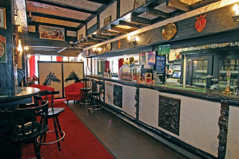 Food & Drinks 5, Fox & Hounds Inn, Tasman
