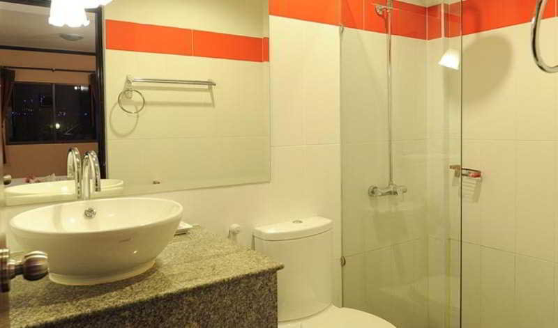 Bathroom 5, Ice Inn, Pattaya