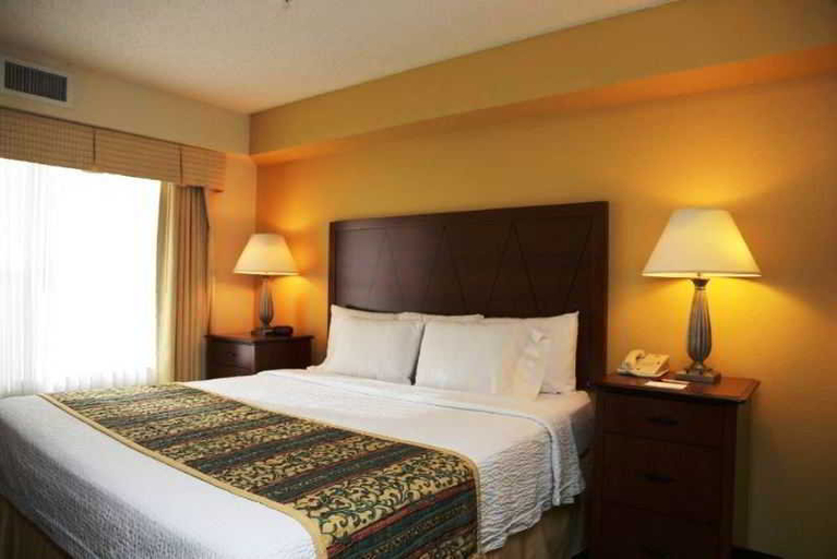 Bedroom 3, Residence Inn Portland North, Multnomah