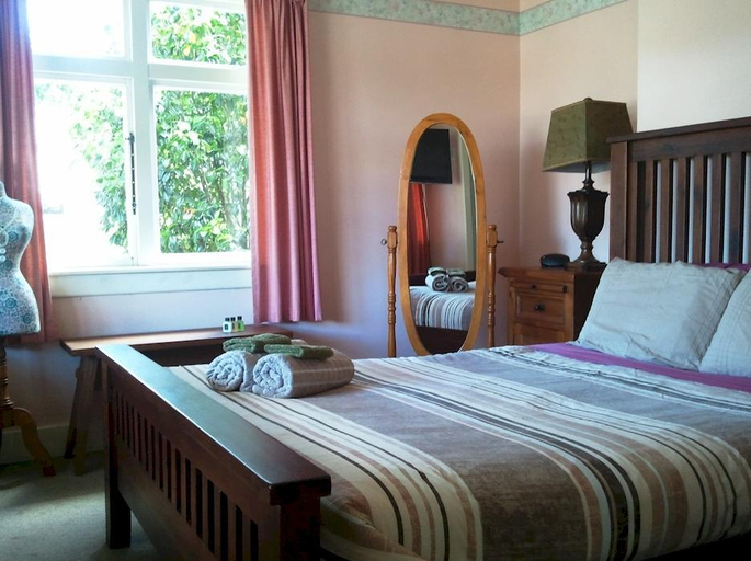 Bedroom 5, Designer Cottage B&B, Christchurch