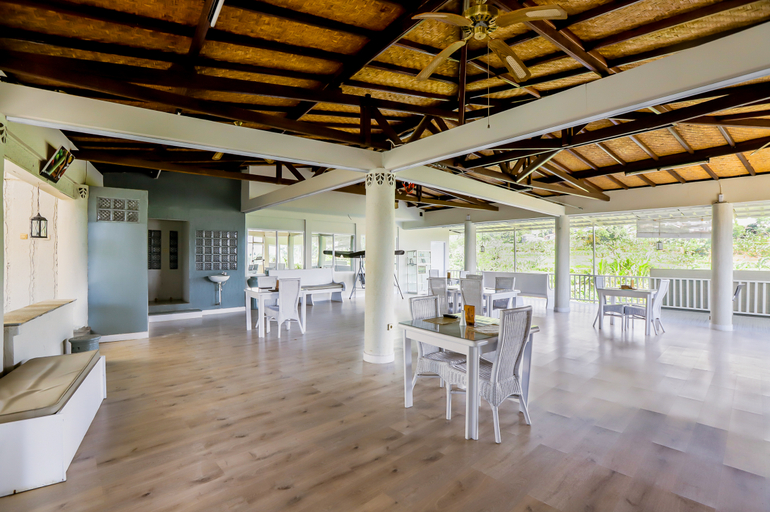 Public Area 2, OYO 917 Cansebu Amazing Camp & Resort, Bogor
