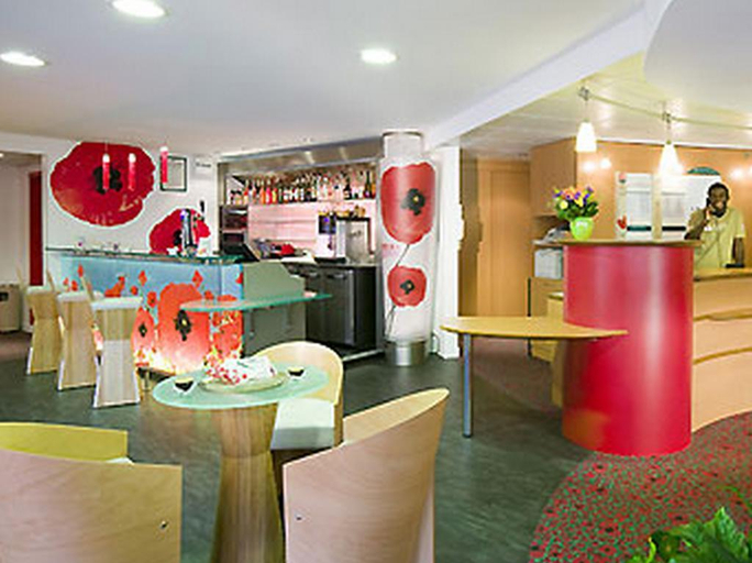 Food & Drinks