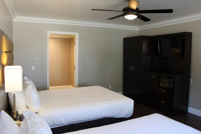 Bedroom 4, Inn at Highway 1, Santa Barbara
